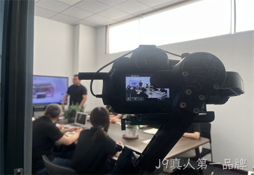 【替换词】为青岛森特尔机械制造有限公司拍摄短视频